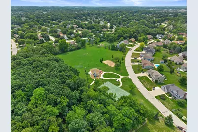 3450 S Sandalwood Dr, New Berlin, WI 53151 - Photo 47