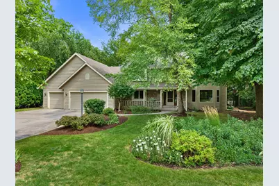 3450 S Sandalwood Dr, New Berlin, WI 53151 - Photo 3