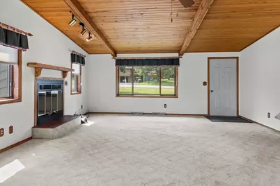 W5300  Briarwood Rd, Sugar Creek, WI 53121 - Photo 9