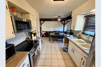 5270 S 26th St, Milwaukee, WI 53221 - Photo 3