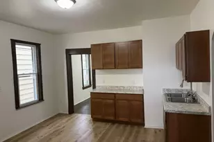 2226 S 30th St, Milwaukee, WI 53215 - Photo 11
