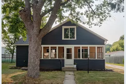 359  Prospect Ave, Hartland, WI 53029 - Photo 1