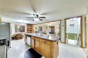 N3246 Robin Rd, Geneva, WI 53147 - Photo 7