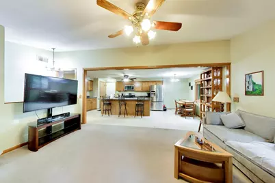 3246 N Robin Rd, Geneva, WI 53147 - Photo 9