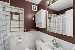 2234 S 72nd St, West Allis, WI 53219 - Photo 13
