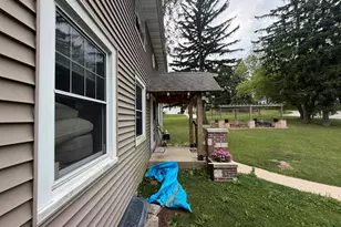 N85W16295 Arthur Ave, Menomonee Falls, WI 53051 - Photo 17