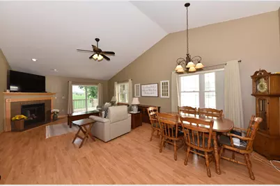 615  NE Shna Bek Trl #9, Kewaskum, WI 53040 - Photo 3