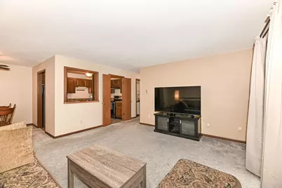 6640  Mariner Dr #202, Racine, WI 53406 - Photo 7