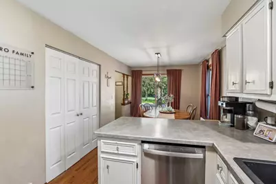 114  Gordon Ct, Mukwonago, WI 53149 - Photo 11