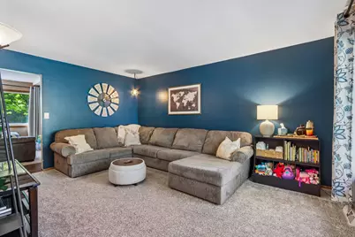 114  Gordon Ct, Mukwonago, WI 53149 - Photo 5