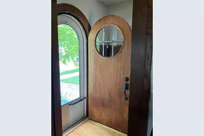704  William St, Racine, WI 53402 - Photo 9