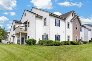 1045 Bedford Ct, Racine, WI 53406 - Photo 3