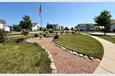1045  Bedford Ct #102, Racine, WI 53406 - Photo 27