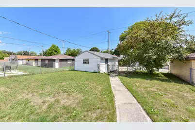 5124 N 68th St, Milwaukee, WI 53218 - Photo 23