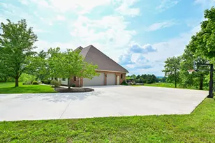 W6178 Oak Vista Ln, Plymouth, WI 53073 - Photo 39