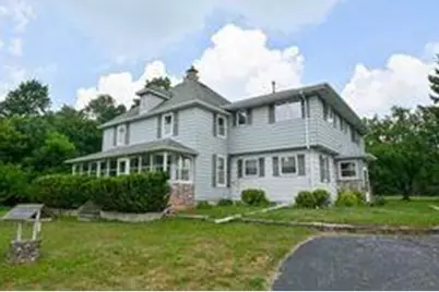 563  Kreusers Ridge St, Richfield, WI 53017 - Photo 1