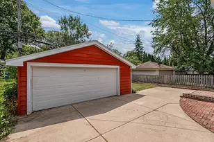 9821 W Grantosa Dr, Wauwatosa, WI 53222 - Photo 31