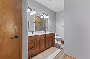 7942 Williamsburg Ct, Bristol, WI 53104 - Photo 11