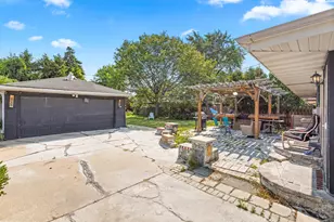 1409 W Wanda Ave, Milwaukee, WI 53221 - Photo 15