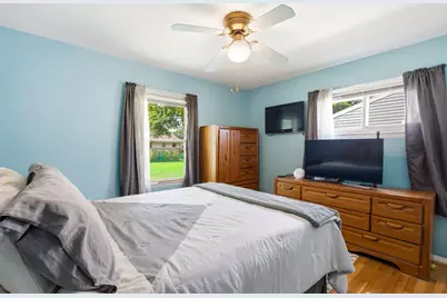 7849 W Herbert Ave, Milwaukee, WI 53218 - Photo 15
