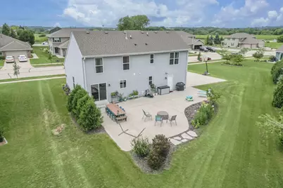 221  Arbor Point Ave, West Bend, WI 53095 - Photo 57