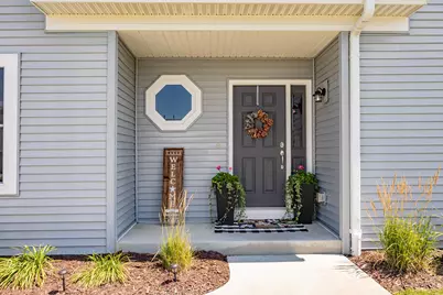 221  Arbor Point Ave, West Bend, WI 53095 - Photo 7