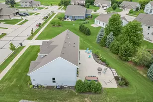 221 Arbor Point Ave, West Bend, WI 53095 - Photo 55