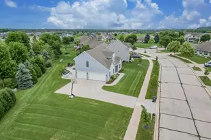 221 Arbor Point Ave, West Bend, WI 53095 - Photo 55