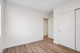 2212 N Cambridge Ave, Milwaukee, WI 53202 - Photo 43
