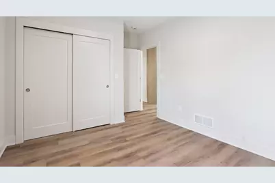 2212 N Cambridge Ave #2214, Milwaukee, WI 53202 - Photo 47