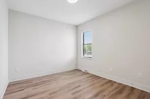 2212 N Cambridge Ave, Milwaukee, WI 53202 - Photo 29