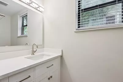 2212 N Cambridge Ave #2214, Milwaukee, WI 53202 - Photo 37