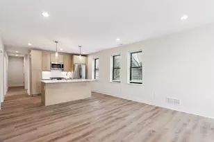 2212 N Cambridge Ave, Milwaukee, WI 53202 - Photo 3