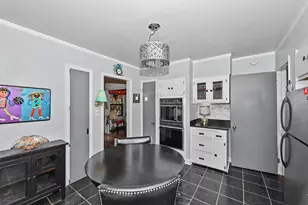 5223 W Hayes Ave, West Allis, WI 53219 - Photo 15