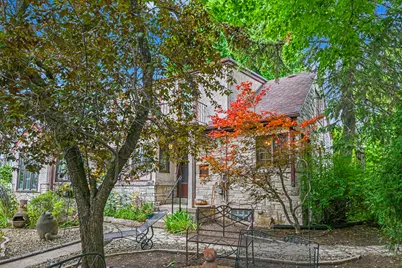 5223 W Hayes Ave, West Allis, WI 53219 - Photo 39