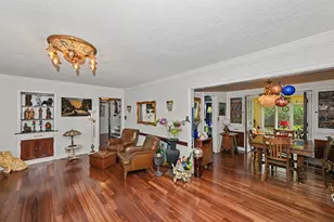 5223 W Hayes Ave, West Allis, WI 53219 - Photo 7