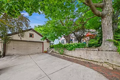 5223 W Hayes Ave, West Allis, WI 53219 - Photo 41