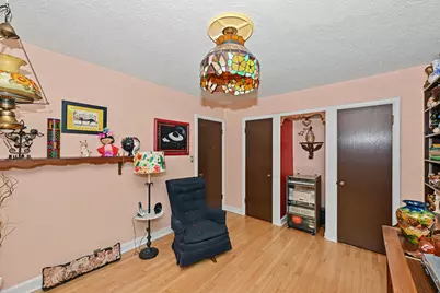 5223 W Hayes Ave, West Allis, WI 53219 - Photo 21
