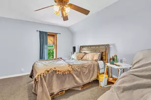1433 S 11th St, Sheboygan, WI 53081 - Photo 11