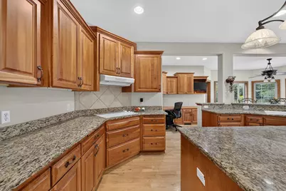 W162N7406  Tamarack Trl, Menomonee Falls, WI 53051 - Photo 29