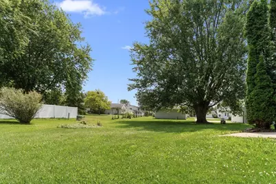 272  Karen Ct, Hartford, WI 53027 - Photo 19