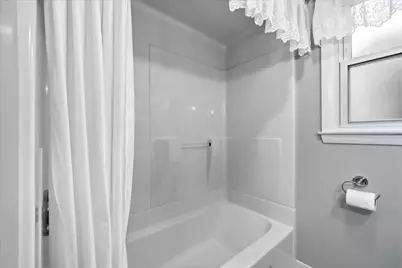 148  Tower Dr, Port Washington, WI 53074 - Photo 17