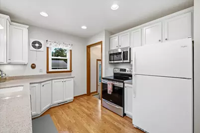 148  Tower Dr, Port Washington, WI 53074 - Photo 11