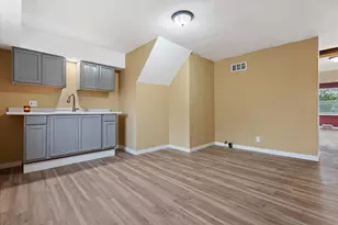 1322 W Concordia Ave, Milwaukee, WI 53206 - Photo 25
