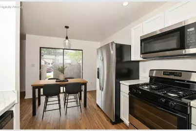 1631 W Edgerton Ave #L, Milwaukee, WI 53221 - Photo 7