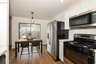 1631 W Edgerton Ave, Milwaukee, WI 53221 - Photo 7