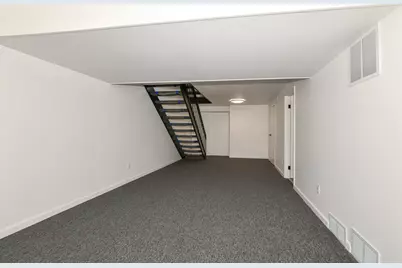 1631 W Edgerton Ave #L, Milwaukee, WI 53221 - Photo 21
