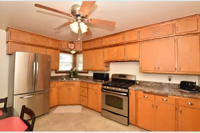 1923  Arlington Ave, Racine, WI 53403 - Photo 9