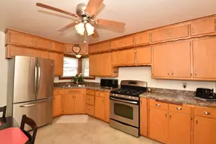 1923 Arlington Ave, Racine, WI 53403 - Photo 9