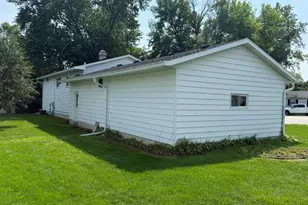 407 Glenview Ct, Fort Atkinson, WI 53538 - Photo 23